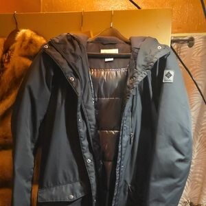 Womans Columbia Black Hooded Jacket